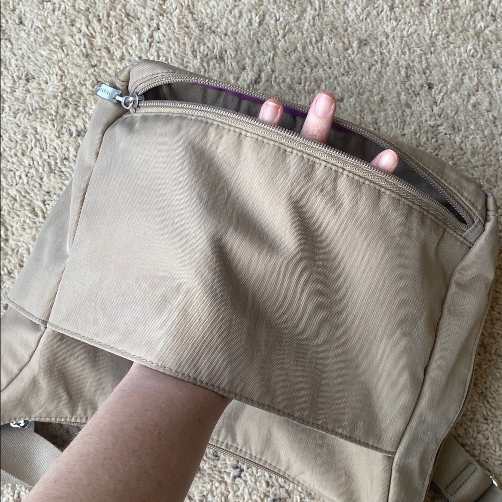 Baggallini Tan Crossbody Bag - Picture 6 of 9